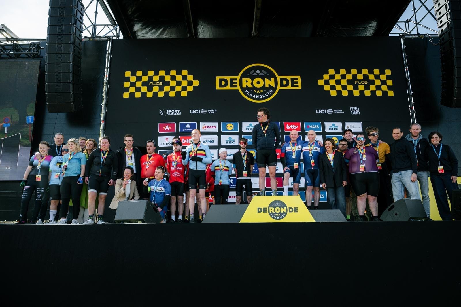 Ronde van Vlaanderen 2026 - podiumceremonie Special Olympics