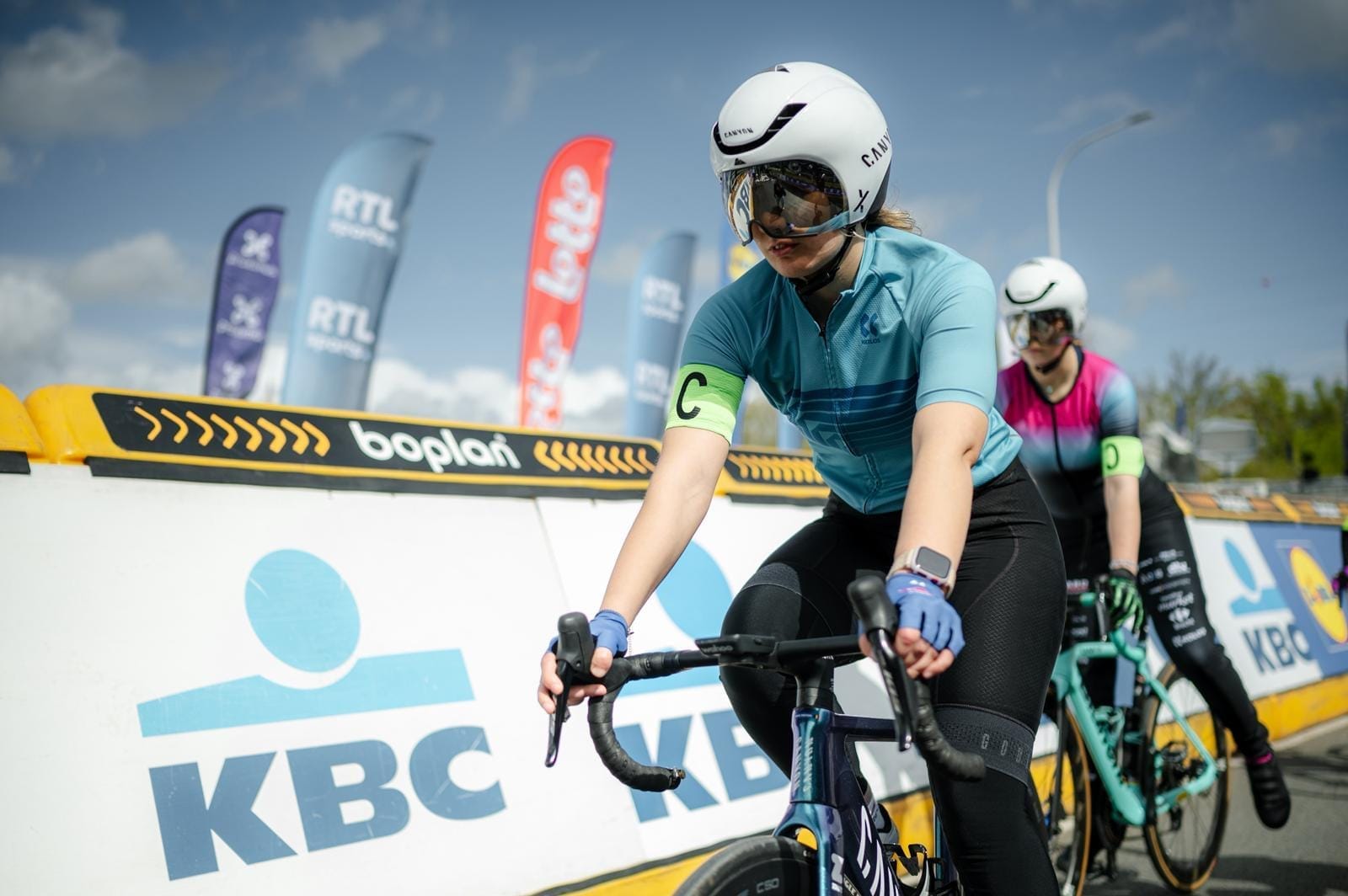 Ronde van Vlaanderen 2026 - rensters in actie