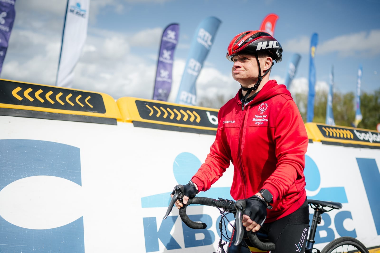 Ronde van Vlaanderen 2026 - Special Olympics renners aan de start